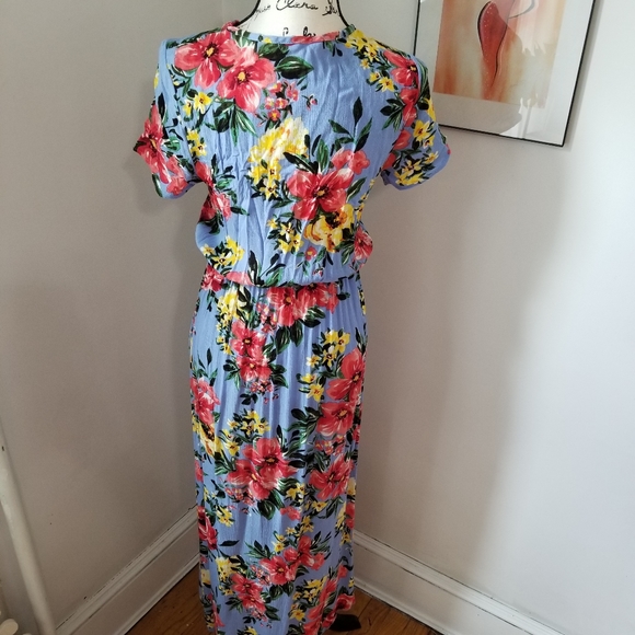 Floral Blue Dress, SIZE S, Open In the front. - Picture 11 of 16